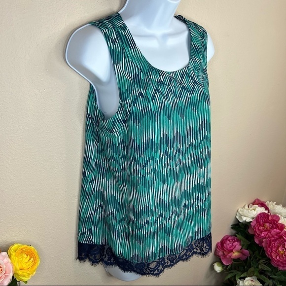 M Petite A.n.a Blue & Green Striped Boho Lace Accent Sleeveless Blouse Medium - Picture 2 of 9